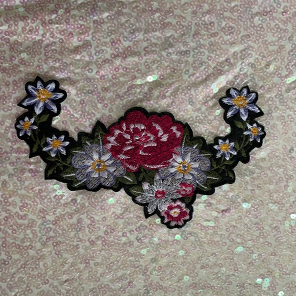 White Embroidered Flowers Shirt - Picture 3 of 3